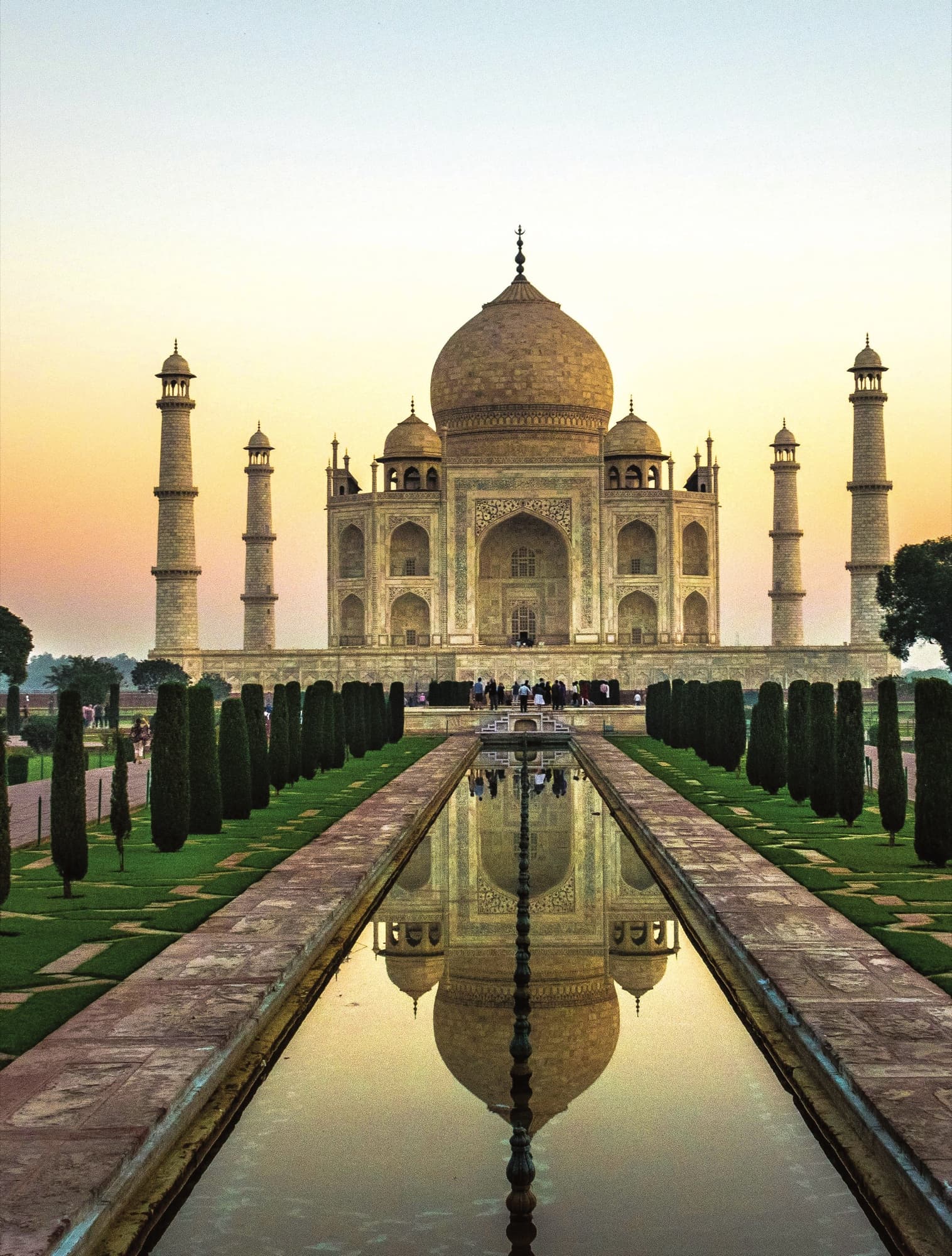 Experience India: Ten Journeys That Capture the Soul of the Nation